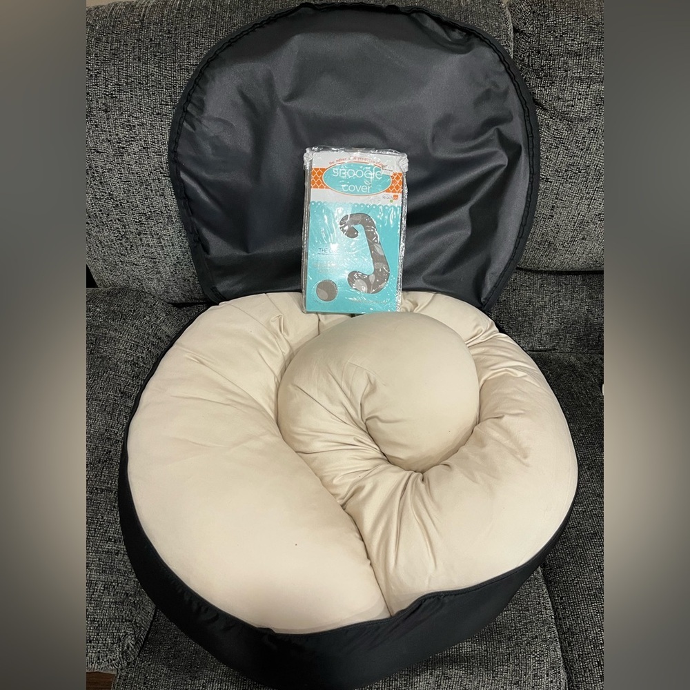 Leachco Snoogle Pregnancy Comfort Pillow with case and new cover